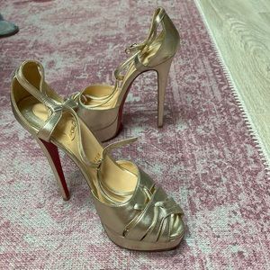 Gold louboutins